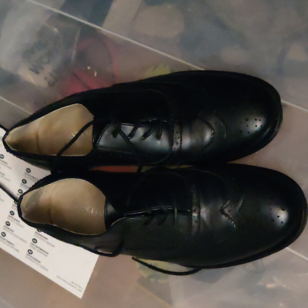 Wanted brand barely warn oxford shoes. Size 6, man made upper